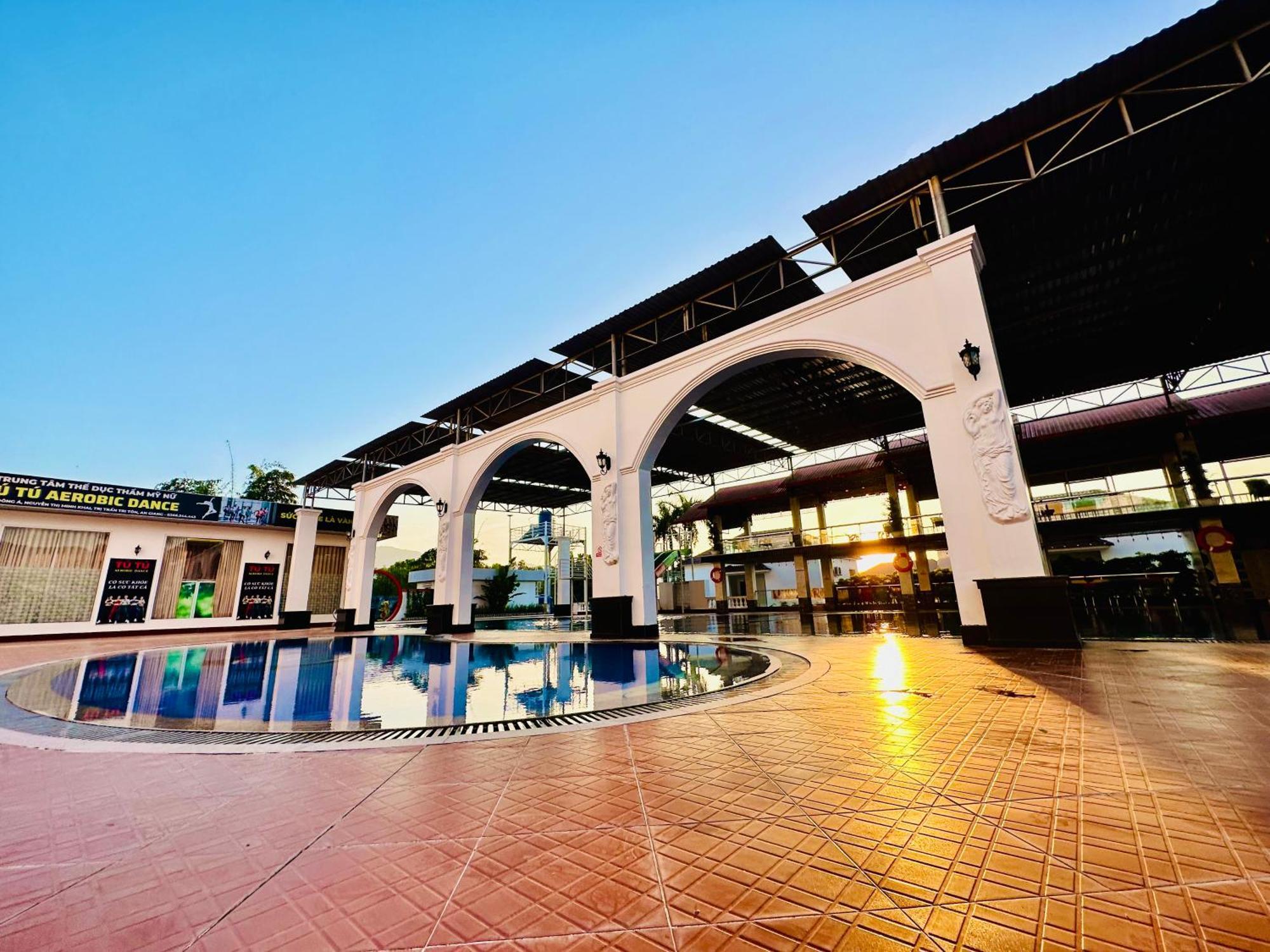 Rong Vang Resort Tri Ton 外观 照片